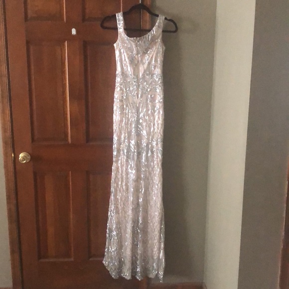 Beautiful Gown for Prom or Event!! - Picture 3 of 4